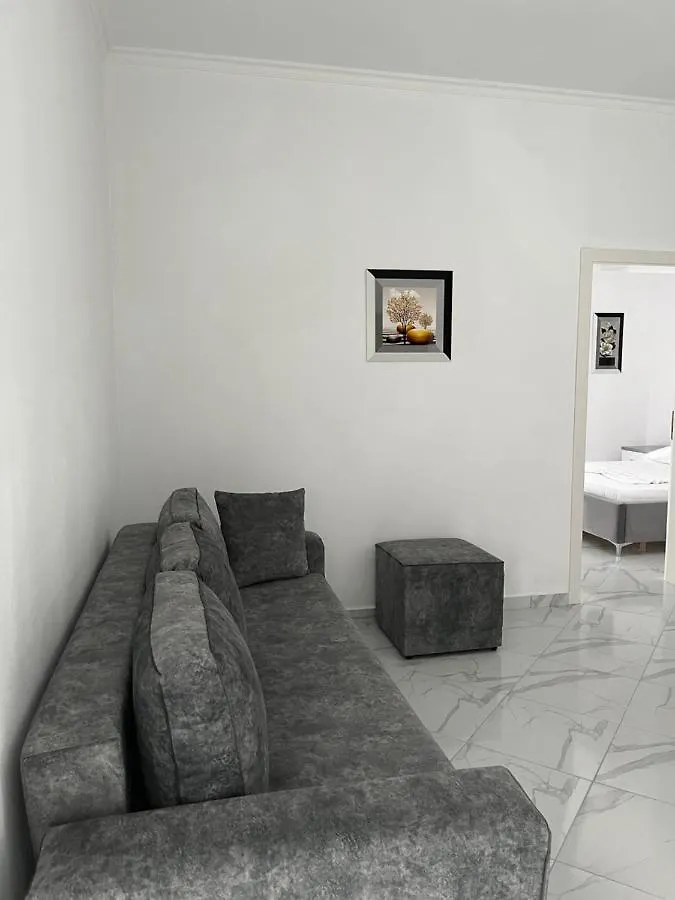Xhefri'S Apartments Wlora