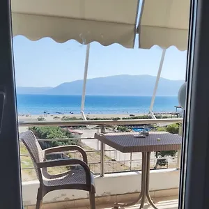 Apartament In The Village With A Sea View, Wlora