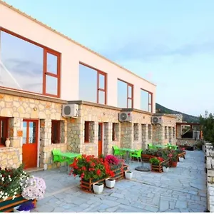 Apartament Dena, Wlora