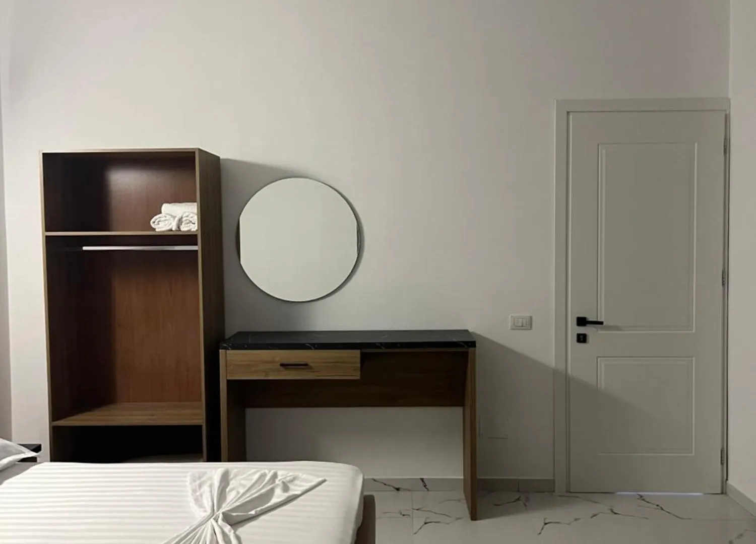 Xhefri'S Apartments Vlorë アルバニア