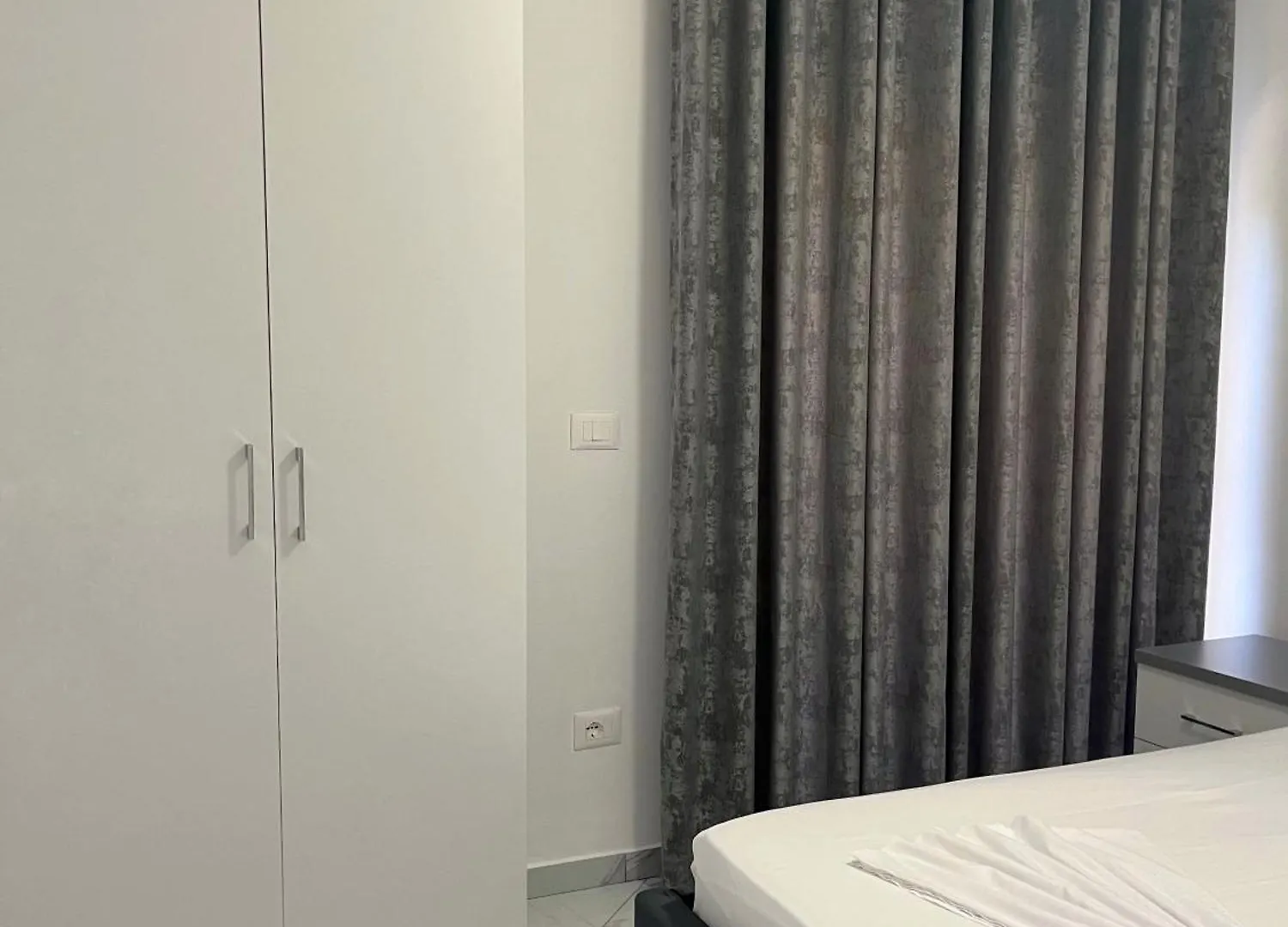 Xhefri'S Apartments Vlorë